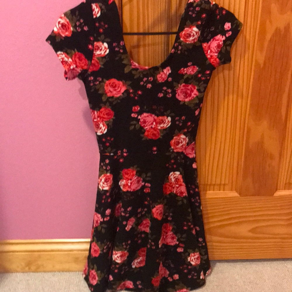 Floral Scoop Neck Dress